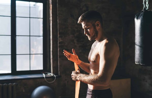 How do athletes use sports psychology techniques to manage performance anxiety and stress?