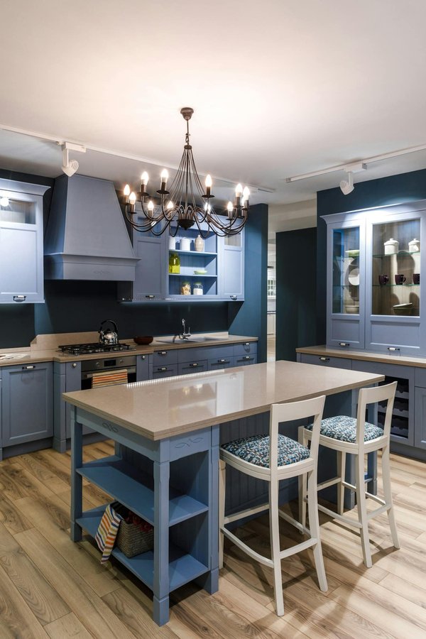 Modern lighting: the essence of chandeliers in interior design